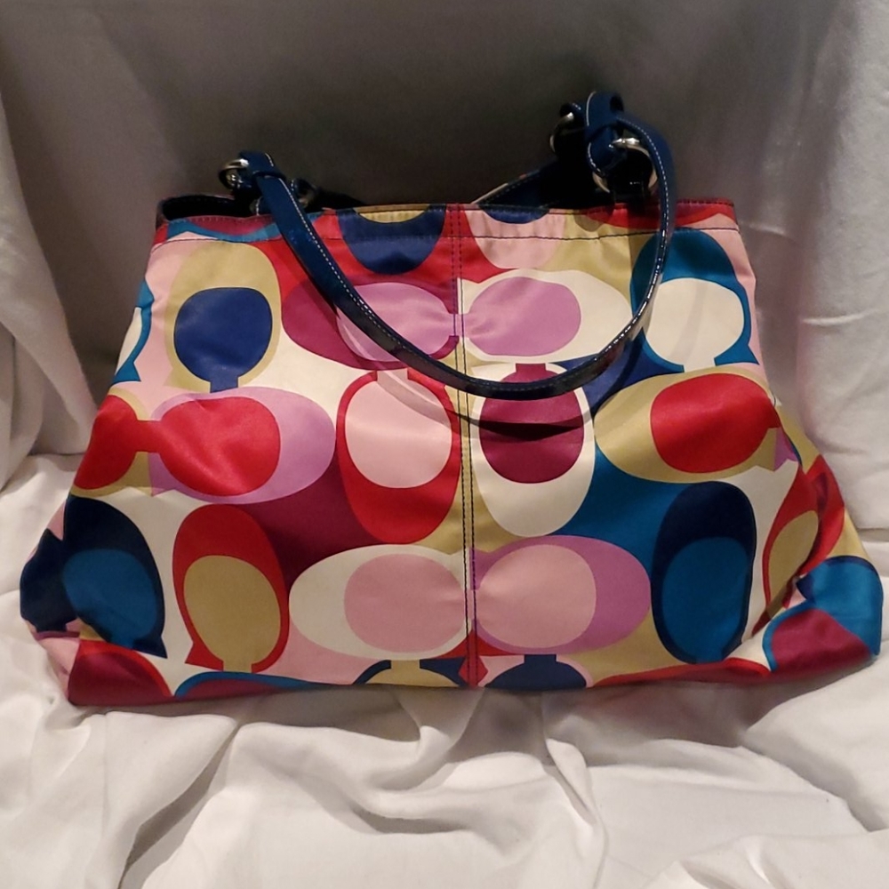 COACH SATIN SIGNATURE BEAUTIFUL SATCHEL